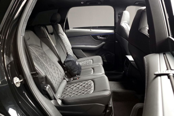 2023 Audi SQ7 с пробегом 21 419 км