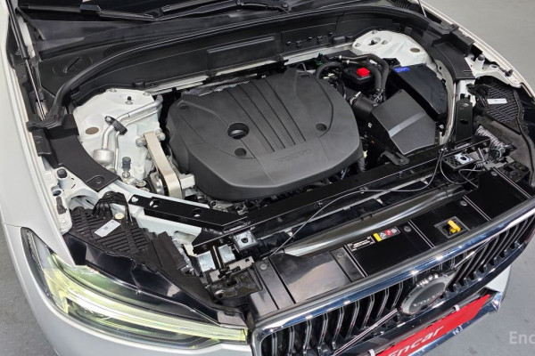 2022 Volvo XC60 с пробегом 77 380 км