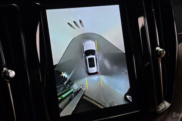 2022 Volvo XC60 с пробегом 77 380 км