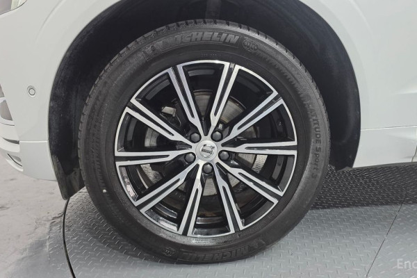 2021 Volvo XC60 с пробегом 54 488 км