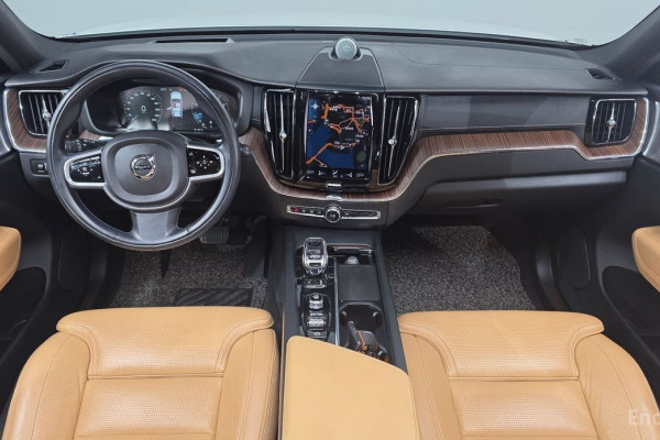 2021 Volvo XC60 с пробегом 54 488 км