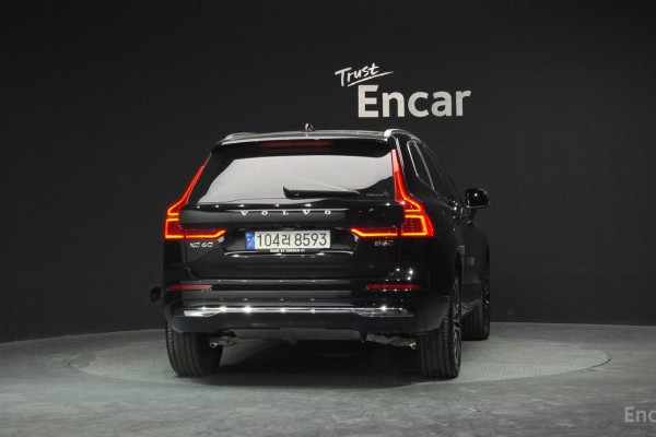 2022 Volvo XC60 с пробегом 22 458 км