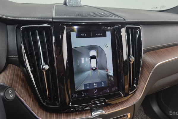 2021 Volvo XC60 с пробегом 54 488 км