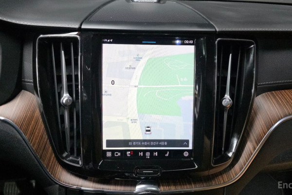 2022 Volvo XC60 с пробегом 22 458 км