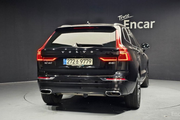 2021 Volvo XC60 с пробегом 59 313 км