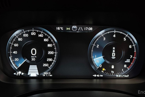 2021 Volvo XC60 с пробегом 59 313 км