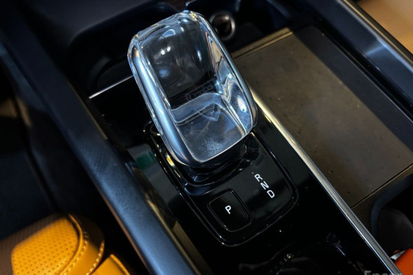 2022 Volvo XC60 с пробегом 74 000 км