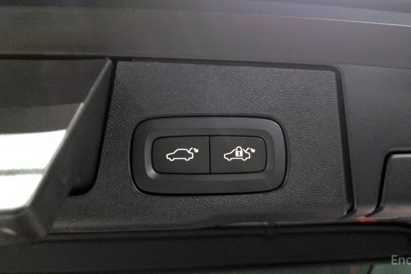 2022 Volvo XC60 с пробегом 22 458 км