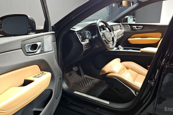 2021 Volvo XC60 с пробегом 59 313 км