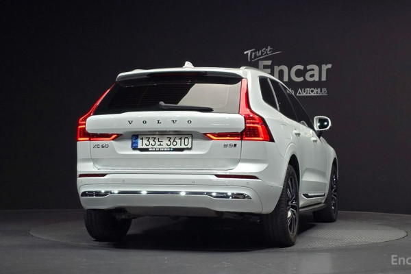 2022 Volvo XC60 с пробегом 45 562 км