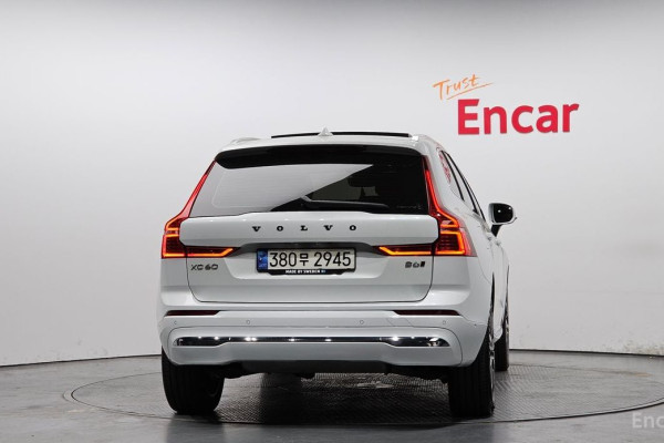 2022 Volvo XC60 с пробегом 43 004 км