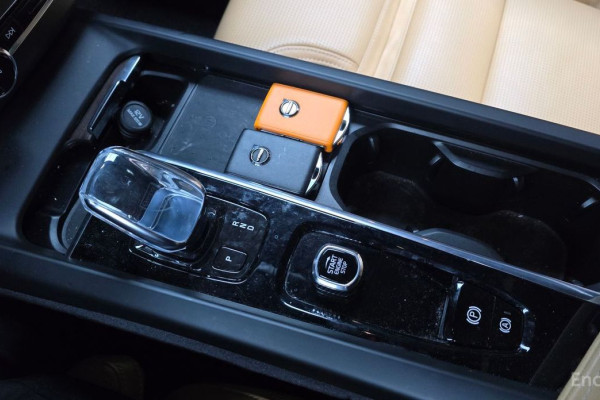 2022 Volvo XC60 с пробегом 45 562 км