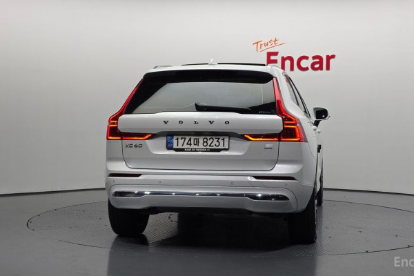 2022 Volvo XC60 с пробегом 35 074 км