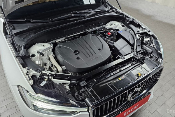 2021 Volvo XC60 с пробегом 20 348 км