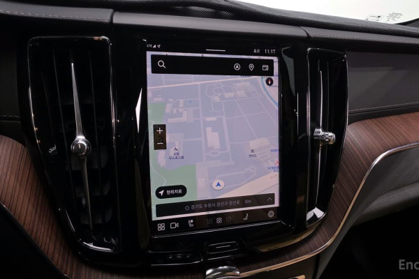 2023 Volvo XC60 с пробегом 39 281 км