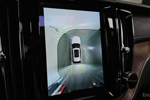 2022 Volvo XC60 с пробегом 43 004 км