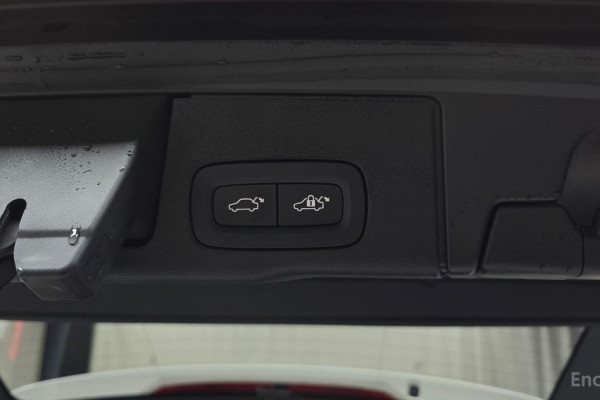 2022 Volvo XC60 с пробегом 45 562 км