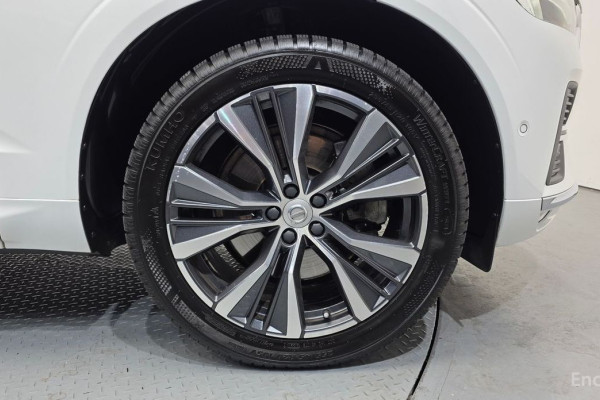 2021 Volvo XC60 с пробегом 62 128 км