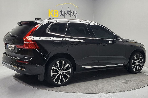2023 Volvo XC60 с пробегом 82 952 км