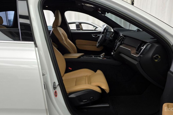 2022 Volvo XC60 с пробегом 109 625 км