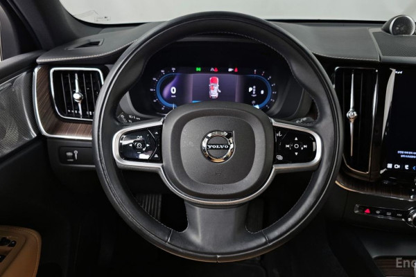 2021 Volvo XC60 с пробегом 82 234 км