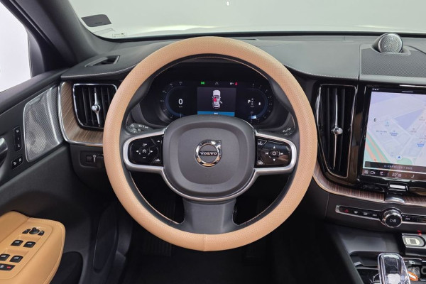 2021 Volvo XC60 с пробегом 62 128 км