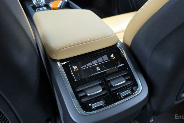 2022 Volvo XC60 с пробегом 109 625 км