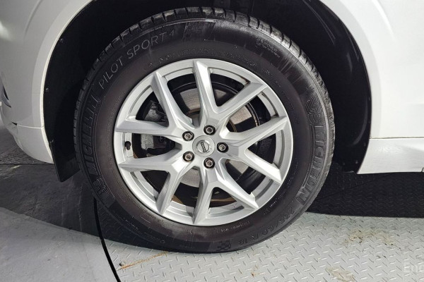 2021 Volvo XC60 с пробегом 17 225 км