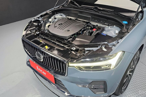 2022 Volvo XC60 с пробегом 39 057 км