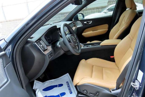 2021 Volvo XC60 с пробегом 22 834 км