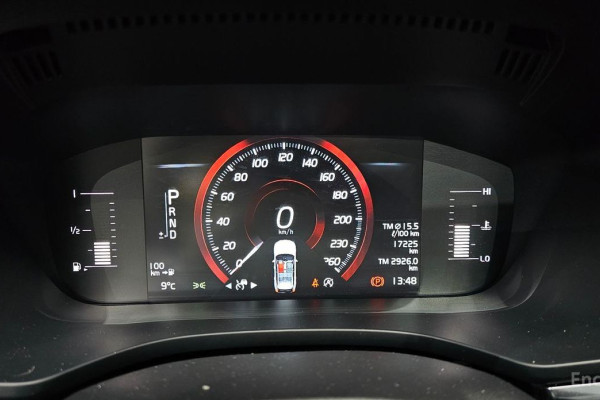 2021 Volvo XC60 с пробегом 17 225 км