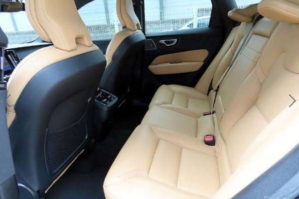 2021 Volvo XC60 с пробегом 22 834 км