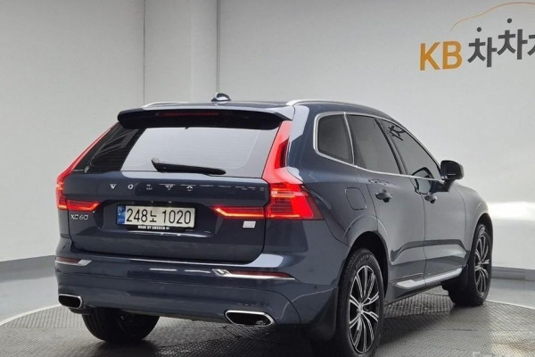 2021 Volvo XC60 с пробегом 99 526 км