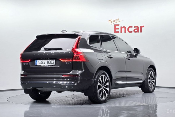 2023 Volvo XC60 с пробегом 14 816 км