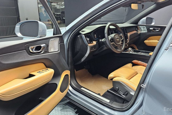2022 Volvo XC60 с пробегом 39 057 км
