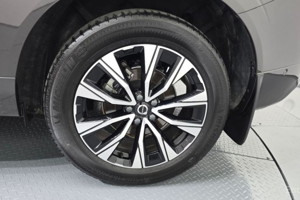 2023 Volvo XC60 с пробегом 14 816 км