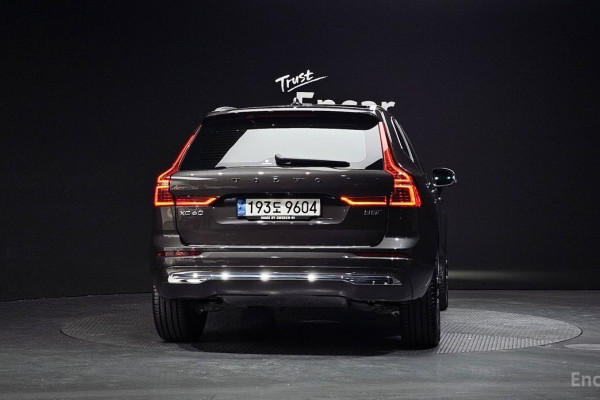 2022 Volvo XC60 с пробегом 29 003 км