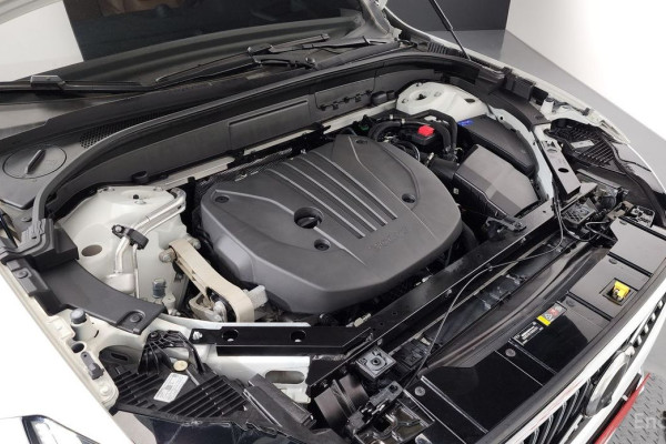 2023 Volvo XC60 с пробегом 15 919 км