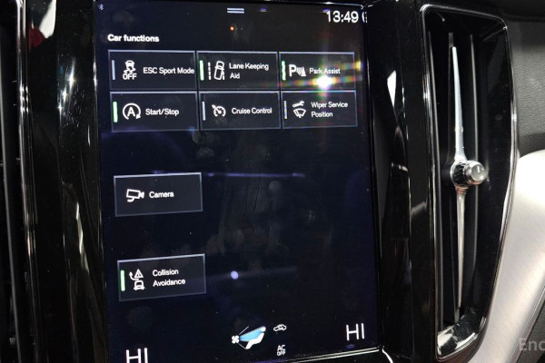 2021 Volvo XC60 с пробегом 17 225 км