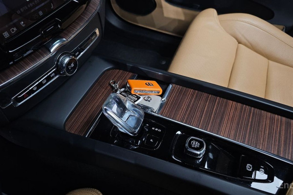 2022 Volvo XC60 с пробегом 54 605 км