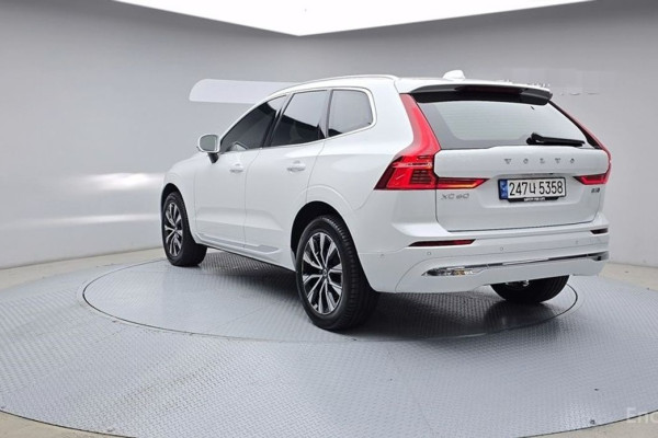 2023 Volvo XC60 с пробегом 22 892 км