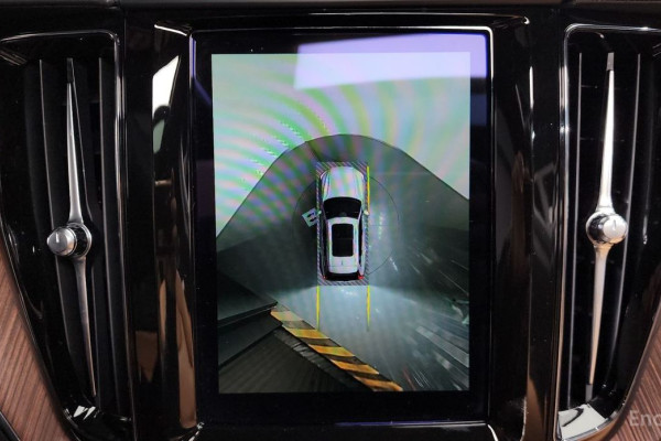 2023 Volvo XC60 с пробегом 15 919 км