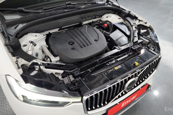 2023 Volvo XC60 с пробегом 51 675 км