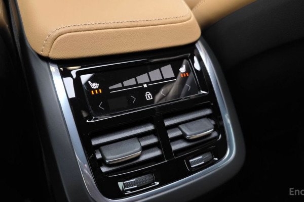 2023 Volvo XC60 с пробегом 14 816 км