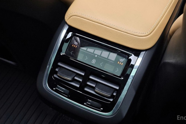 2022 Volvo XC60 с пробегом 29 003 км