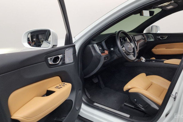 2023 Volvo XC60 с пробегом 51 675 км