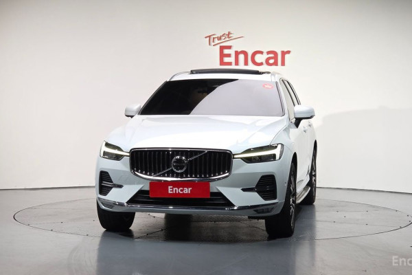 2022 Volvo XC60 с пробегом 45 810 км