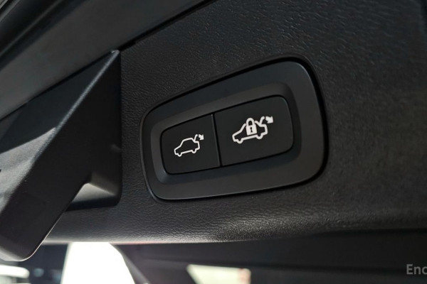 2022 Volvo XC60 с пробегом 29 003 км