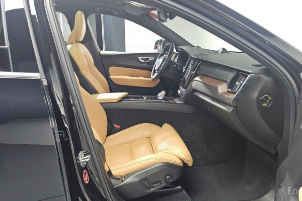 2021 Volvo XC60 с пробегом 83 471 км