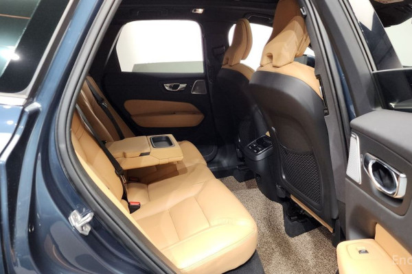 2021 Volvo XC60 с пробегом 51 582 км